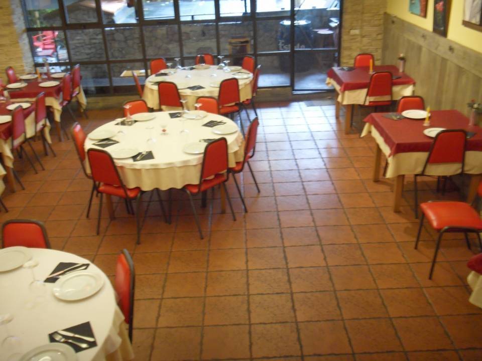COMEDOR PRINCIPAL PARA 50 COMENSALES - RESTAURANTE TAPERIA GAVIOTA