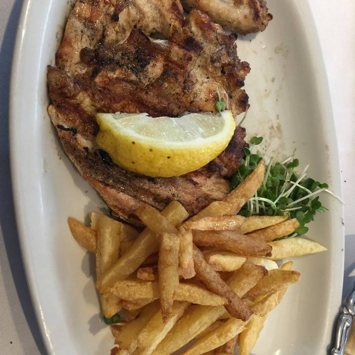 Pollo a la brasa - Cabildo de Buenos Aires